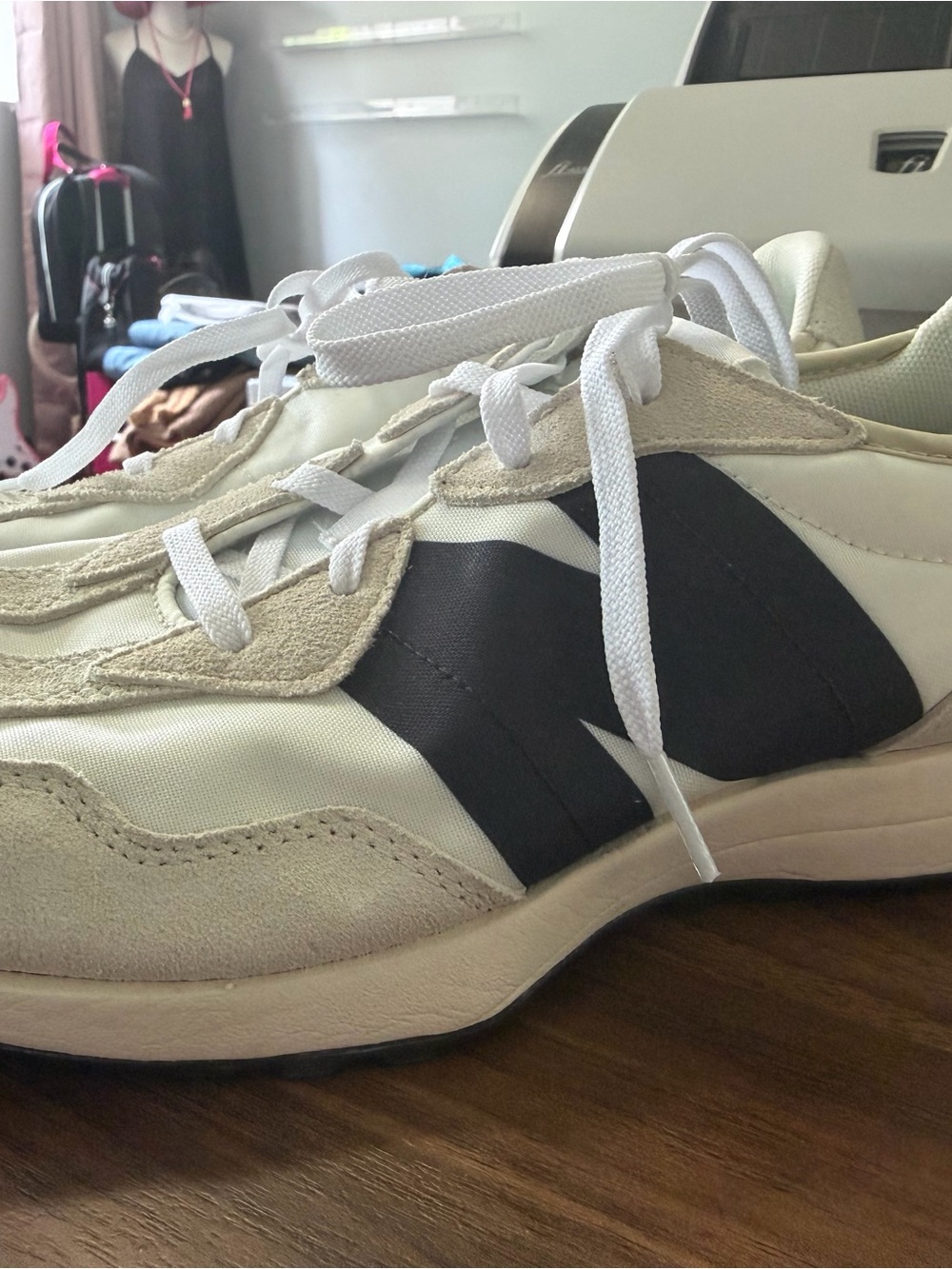 New Balance 327 White and Black Casual Sneakers - Minimal Retro Style